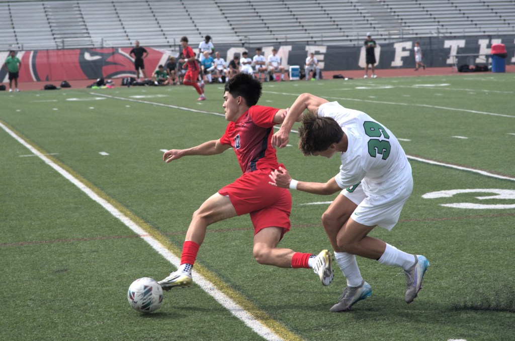 Elias Huh’s Goal Seals Second Half Comeback for Thomas&nbsp;Worthington